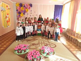 /Files/images/2020-2021/vs_grupi_vesna/ЗДО№93.СВЯТО ВЕСНИ І МАМИ.jpg